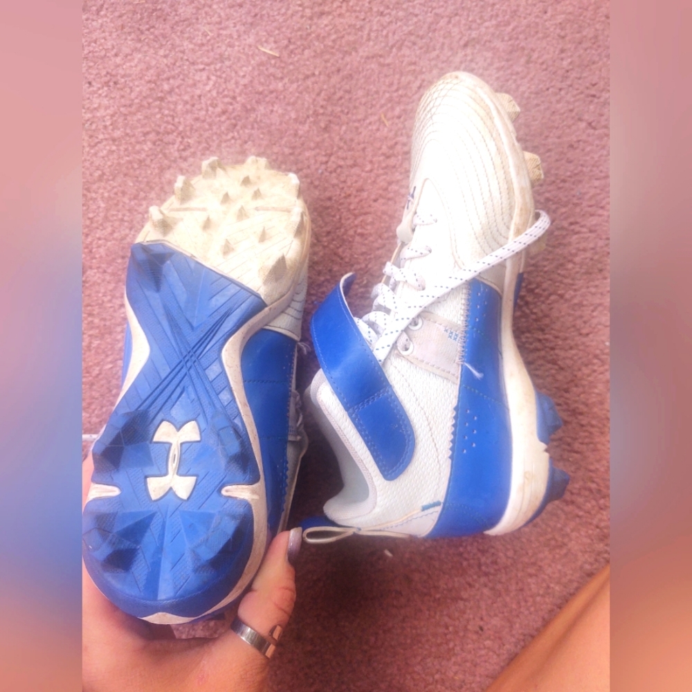 Boys baseball cleats